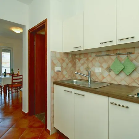 One Bedroom With Terrace Apartment *